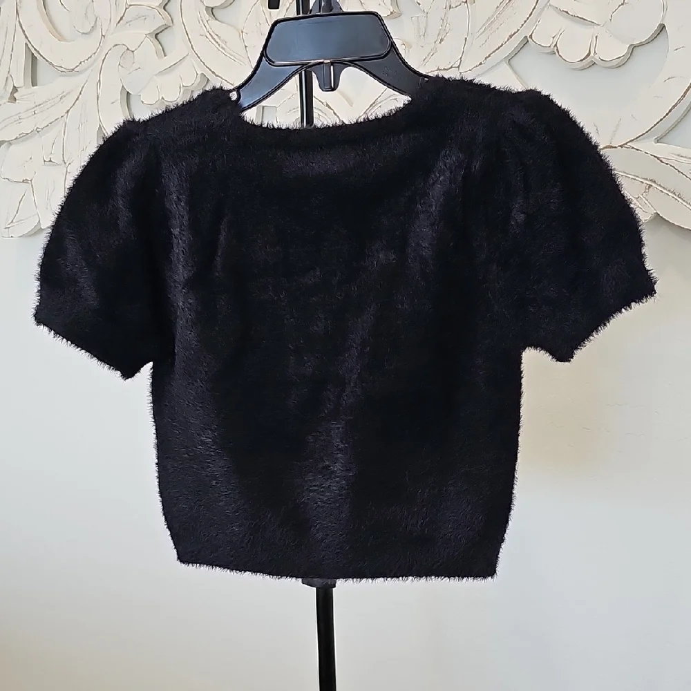 NWT Chelsea & Violet Girls Black Soft & Fuzzy Short Sleeve Sweater  Girls Size 6